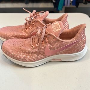 Nike AIR ZOOM PEGASUS 35 Sz 7.5